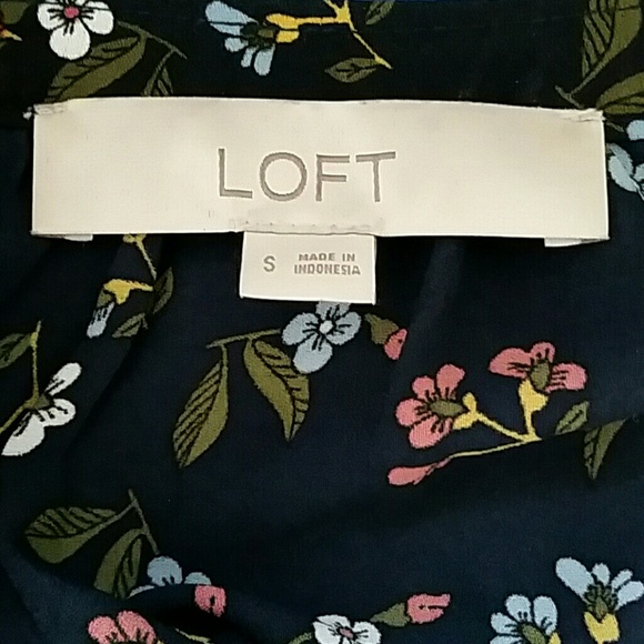 Loft Floral sleeveless Keyhole neck top - Picture 3 of 4